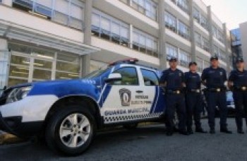 Patrulha detém acusado de ameaçar mulher com faca