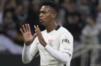 Filipe Luis é cortado e dará lugar a Jorge