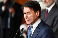 Itália inicia reabertura parcial do comércio