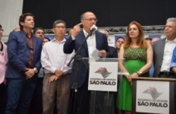 Sabesp assina contrato com Itaquá de R$ 1 bi por 30 anos