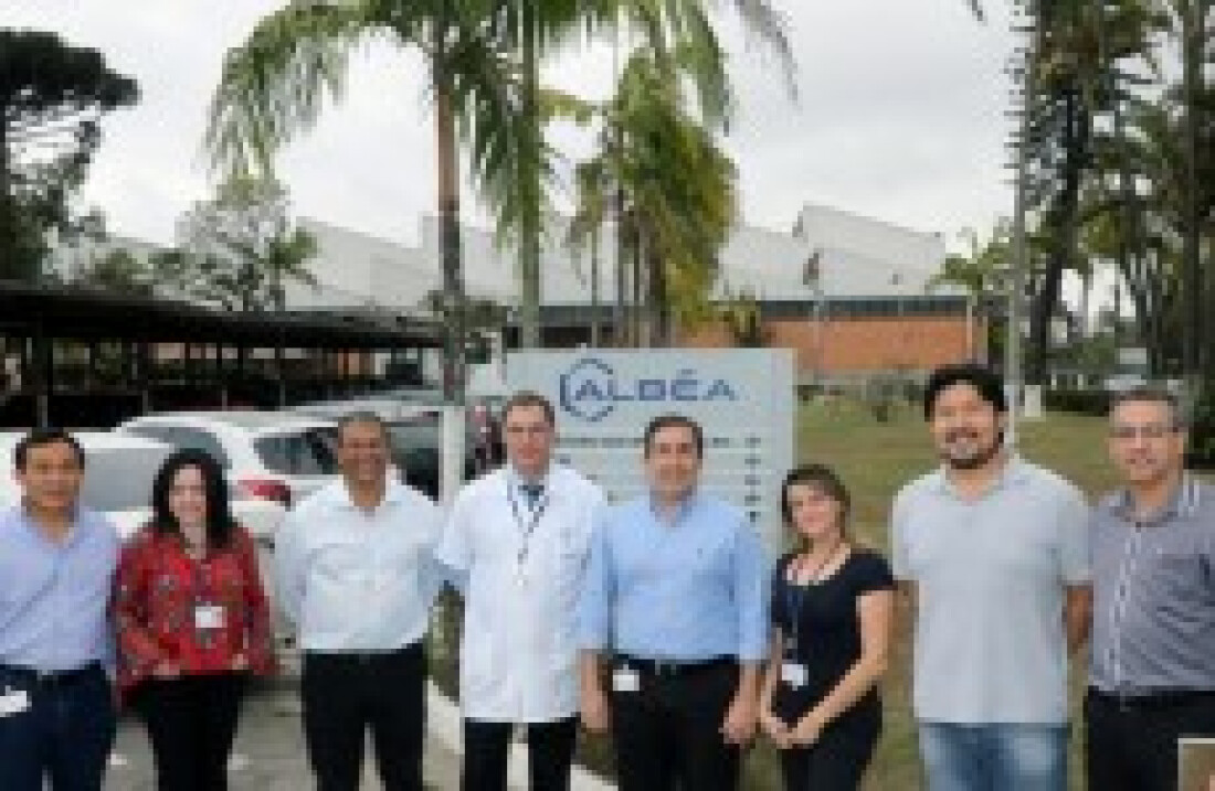 Marcus Melo visita produção da Albéa