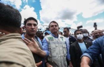 Bolsonaro volta a pedir retorno da normalidade