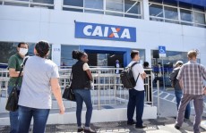 Dúvidas sobre aplicativo geram filas na Caixa