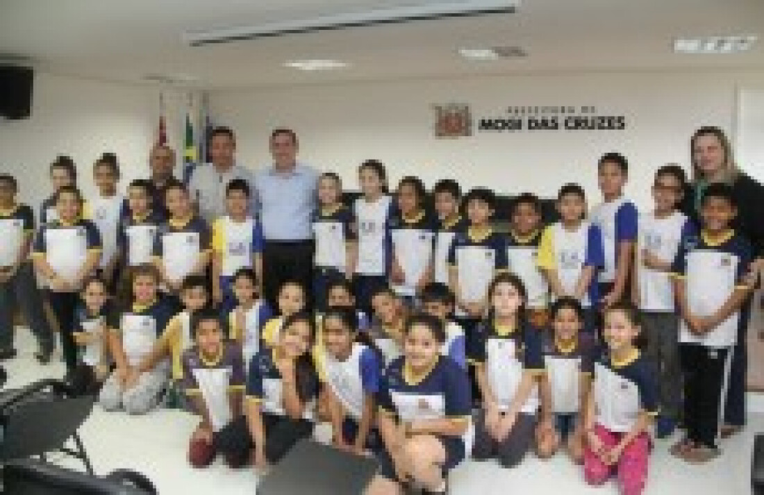 Estudantes da rede municipal terão identificação eletrônica