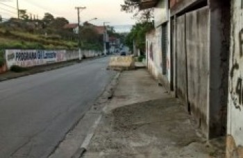 Falta de iluminação gera insegurança em Ferraz