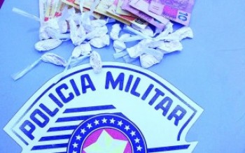 Marido é detido por tráfico e mulher xinga policiais militares de "vermes"