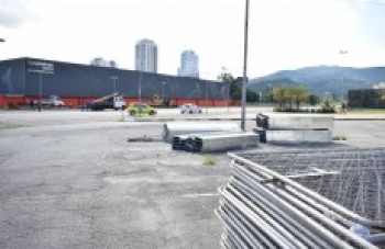 Hospital de Campanha começa a ser implantado na Av. Cívica