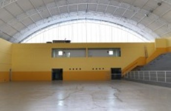Ginásio municipal de Ferraz deve ficar pronto mês que vem