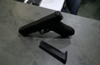 Dois são presos por roubo de automóvel em Itaquá