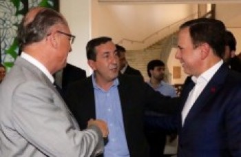 Marcus Melo leva demandas a Doria e Alckmin em São Paulo