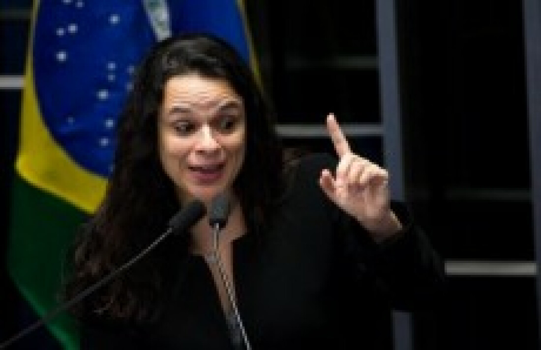 Advogada Janaína Paschoal reprova a decisão do STF