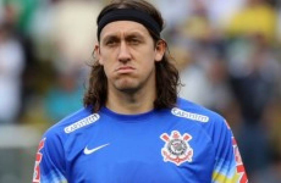 Cássio pede atenção com o Bahia e exalta 'pés no chão' do Corinthians