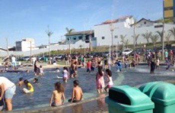 Espelhos d'água voltam a ser invadidos pelos visitantes