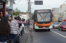 Redução gradativa dos ônibus entra em vigor nesta segunda