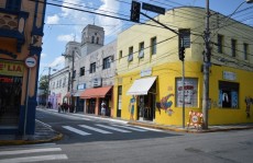 Arouche de Toledo tem mão invertida