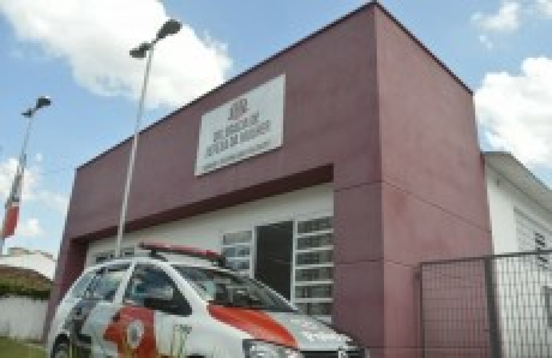 Homem é preso por estuprar enteadas