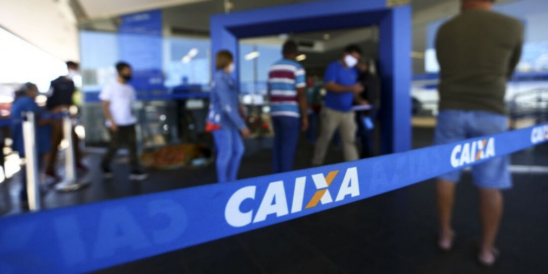 Caixa começa a pagar hoje abono salarial de 2021