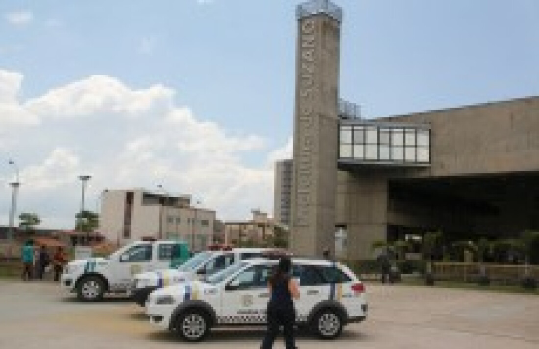 Suzano abre pregão para compra de armas