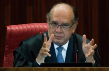 'Meu trabalho é exaustivo, mas não é escravo', diz Gilmar Mendes