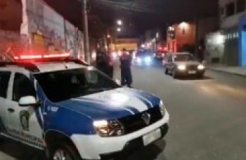 Ação combate irregularidade na rua Lucarini novamente