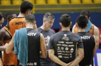 Mogi Basquete enfrenta o Corinthians