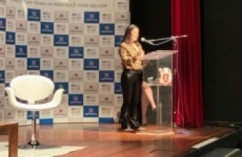 Evento comemorativo debate direitos e conquistas da mulher