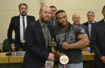 Atleta recebe moção de aplauso