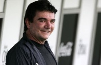 Sanchez disputará para a presidência