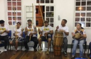 Prédio da Santa Cecília sedia aulas de capoeira