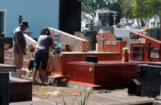 Prazo para fazer limpeza de sepulturas termina amanhã