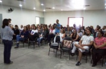 Seminário 'Viva com Arte' é realizado