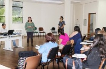 Farmacêuticos passarão por capacitação em Ferraz