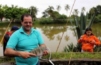 Itaquá promove campeonato de pesca no Parque Ecológico