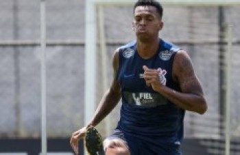 Jô pode ficar fora de até 12 partidas por agressão