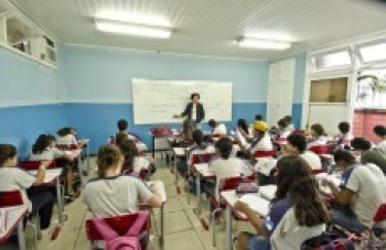 Estado aumenta em até 12,8% vencimentos dos professores