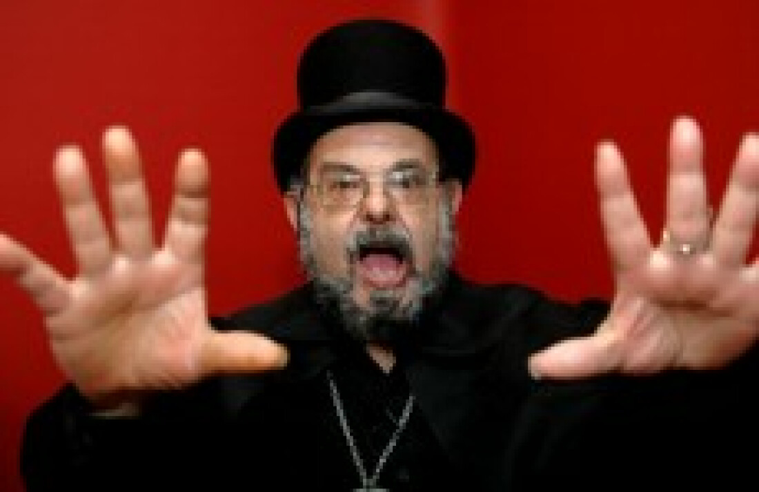 Mestre do terror brasileiro, Zé do Caixão morre aos 83 anos