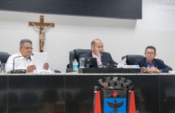 Três vereadores disputam vice-presidência da câmara