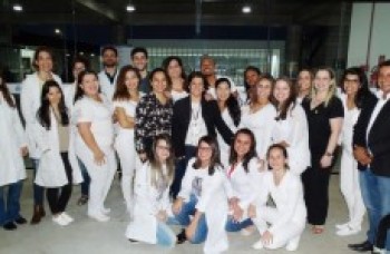 Câmara homenageia Fisioterapia da Piaget por atender cidadãos