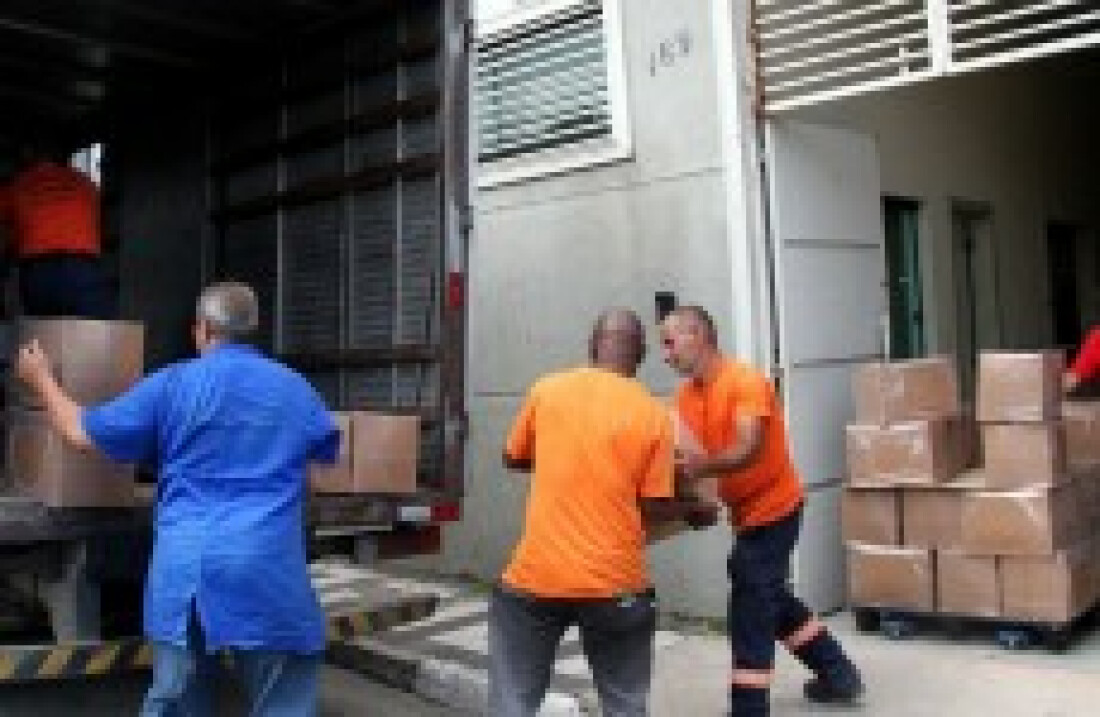 Itaquá recebe mantimentos para auxiliar desalojados