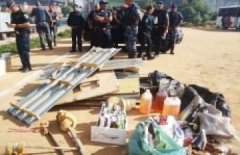 Polícia faz reintegração em área com 40 famílias
