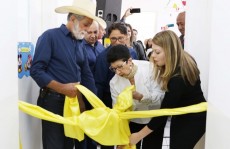Escola municipal é inaugurada em Ferraz