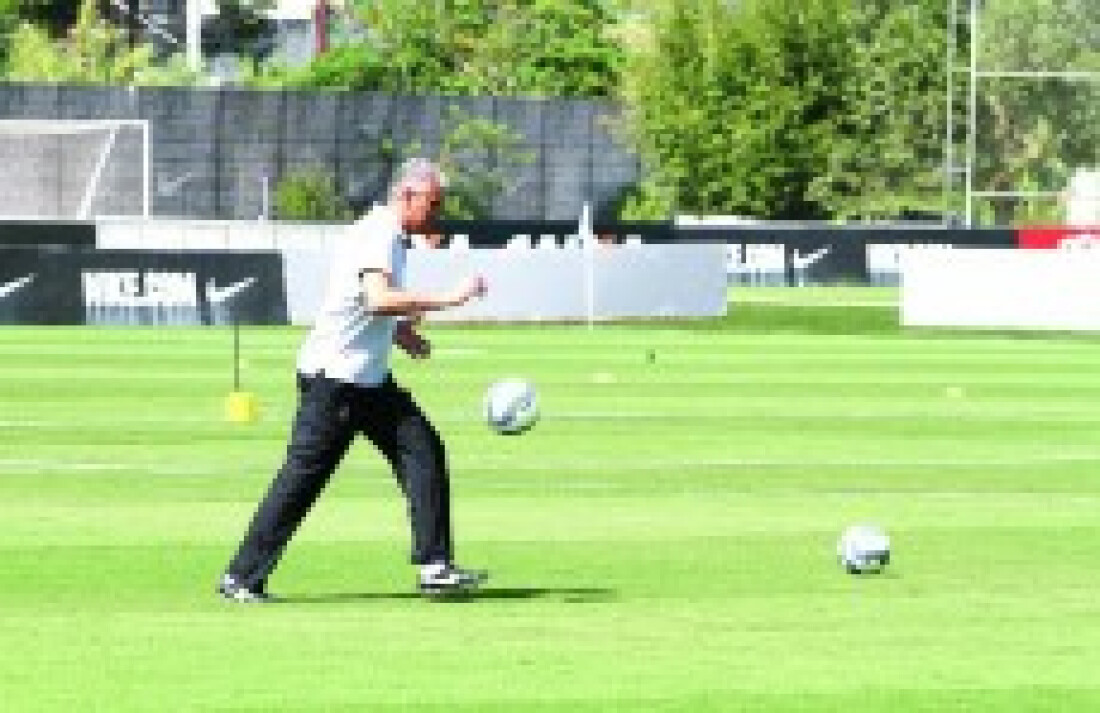 Brasil usa força máxima contra a Inglaterra em teste para Tite