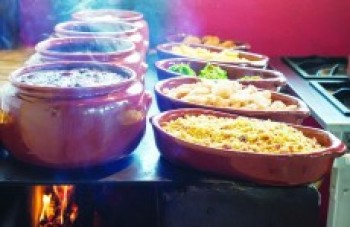 ... HOTEL ABRE as SUAS PORTAS PARA O ALMOÇO DE SÁBADO