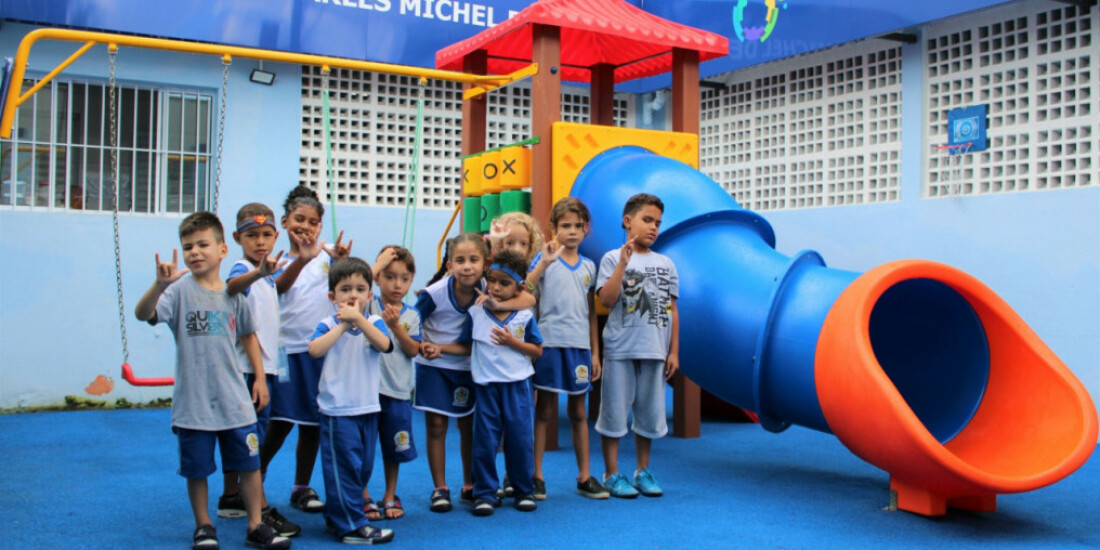 Itaquá instala novos playgrounds em escolas