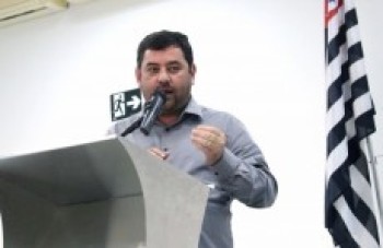 Abastecimento de duas caixas d'água é solicitado
