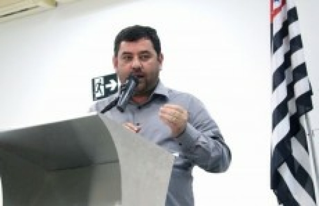 Abastecimento de duas caixas d'água é solicitado