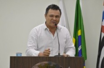 Vereador apresenta projetos em defesa das mulheres