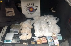 Dupla é detida com entorpecentes