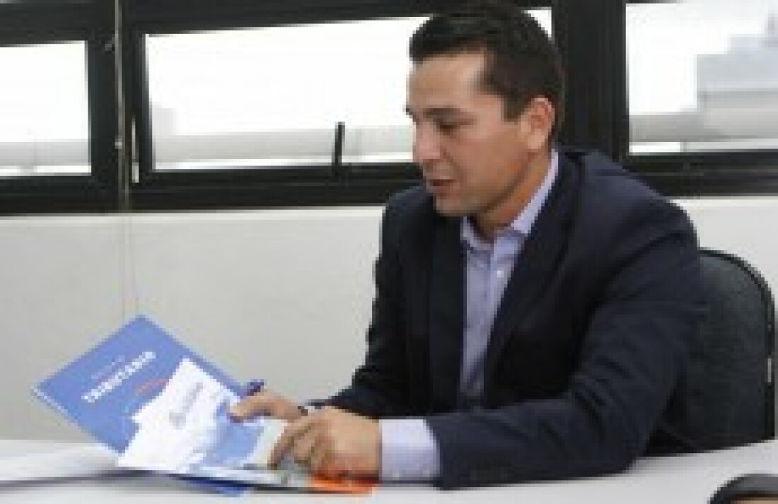 Secretário presta esclarecimentos