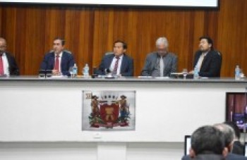Prefeito abre sessão e pede ação conjunta entre poderes